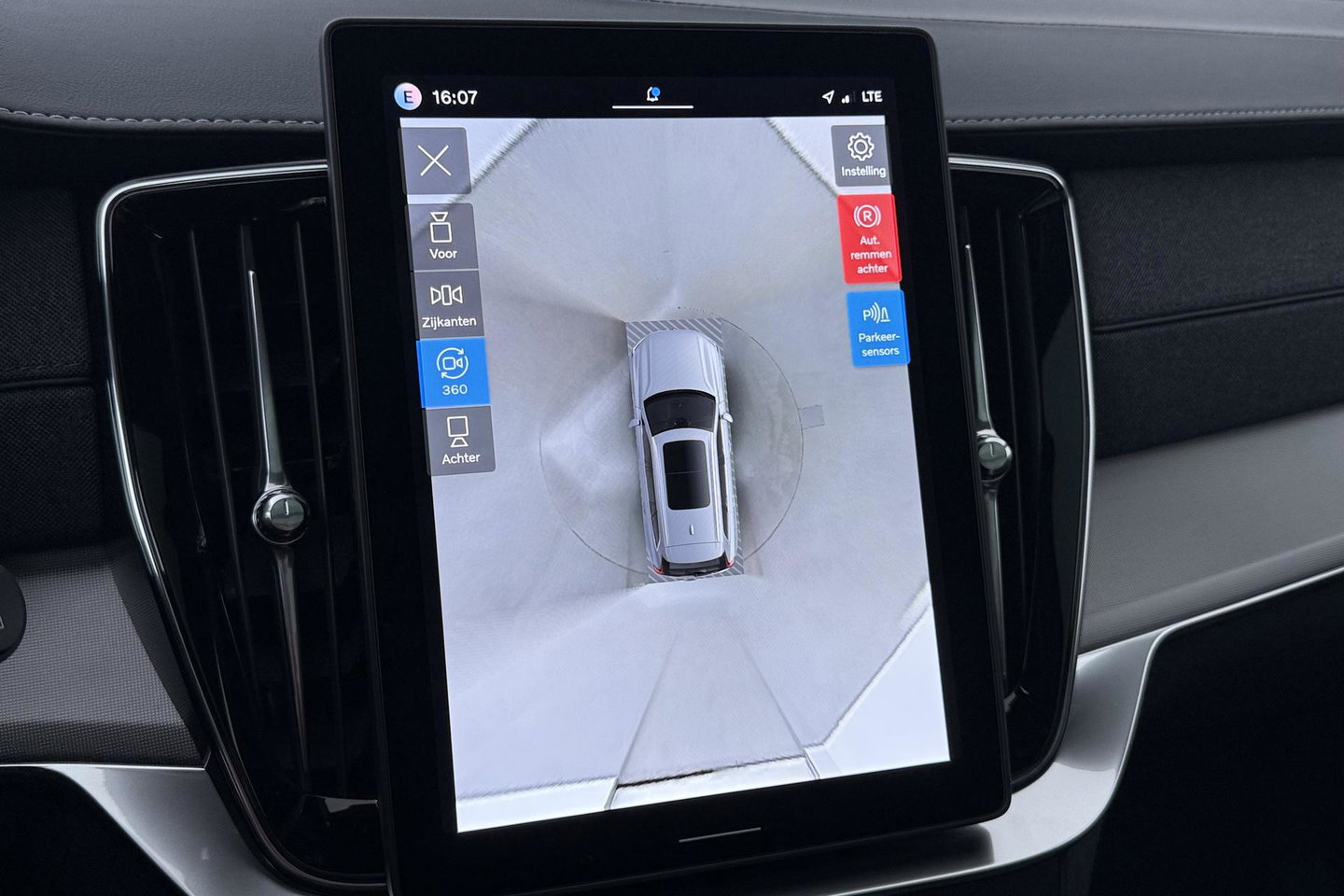 Volvo XC90 T8 Plug-in hybrid Ultra Black Edition | Luchtvering | Bowers&Wilkins | Head-Up | 360° Camera | Panoramadak