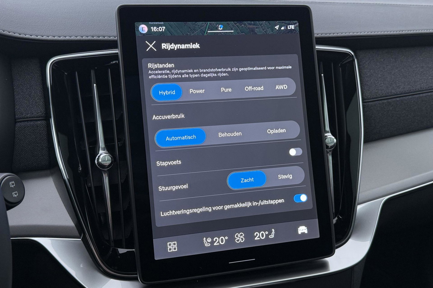 Volvo XC90 T8 Plug-in hybrid Ultra Black Edition | Luchtvering | Bowers&Wilkins | Head-Up | 360° Camera | Panoramadak