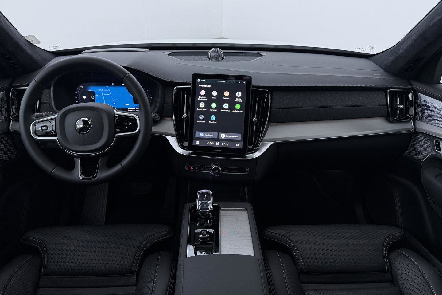 Volvo XC90 T8 Plug-in hybrid Ultra Black Edition | Luchtvering | Bowers&Wilkins | Head-Up | 360° Camera | Panoramadak