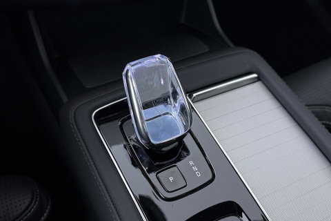 Volvo XC90 T8 Plug-in hybrid Ultra Black Edition | Luchtvering | Bowers&Wilkins | Head-Up | 360° Camera | Panoramadak