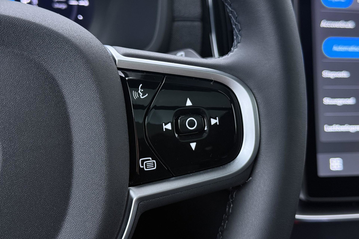 Volvo XC90 T8 Plug-in hybrid Ultra Black Edition | Luchtvering | Bowers&Wilkins | Head-Up | 360° Camera | Panoramadak