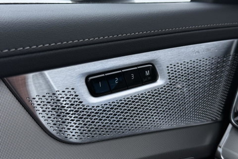 Volvo XC90 T8 Plug-in hybrid Ultra Black Edition | Luchtvering | Bowers&Wilkins | Head-Up | 360° Camera | Panoramadak