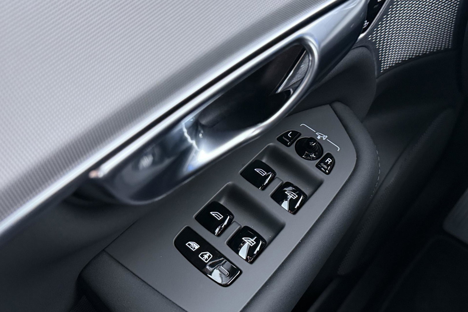 Volvo XC90 T8 Plug-in hybrid Ultra Black Edition | Luchtvering | Bowers&Wilkins | Head-Up | 360° Camera | Panoramadak