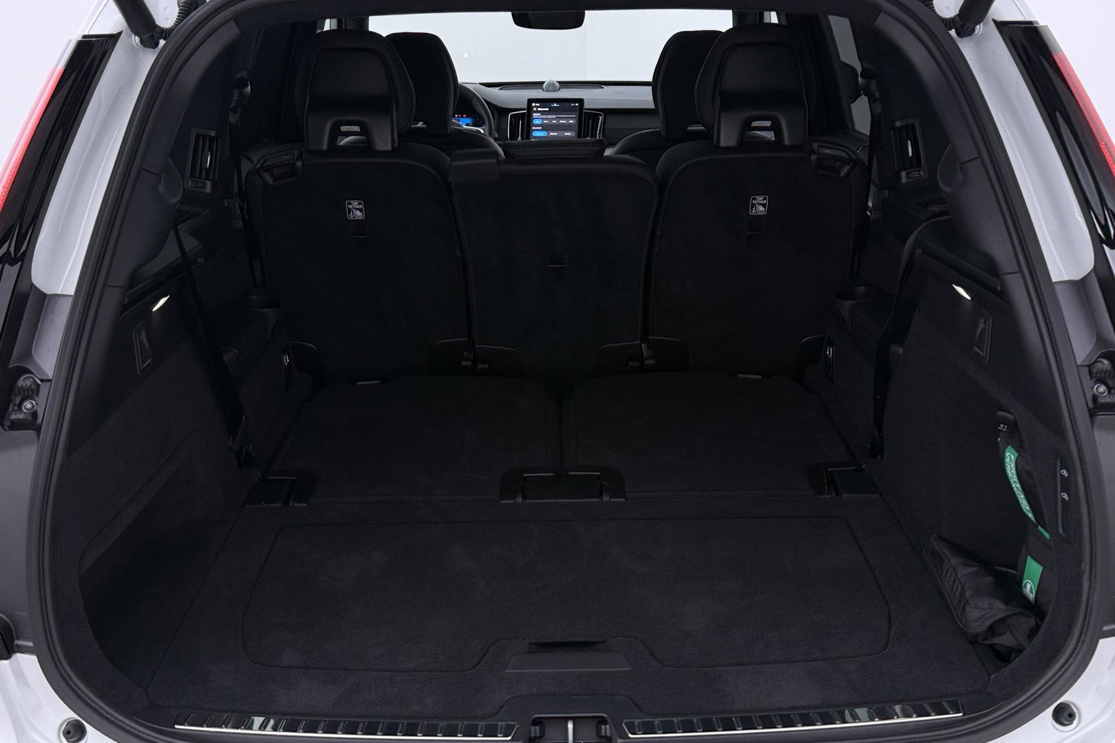 Volvo XC90 T8 Plug-in hybrid Ultra Black Edition | Luchtvering | Bowers&Wilkins | Head-Up | 360° Camera | Panoramadak