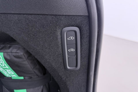 Volvo XC90 T8 Plug-in hybrid Ultra Black Edition | Luchtvering | Bowers&Wilkins | Head-Up | 360° Camera | Panoramadak