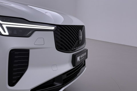 Volvo XC90 T8 Plug-in hybrid Ultra Black Edition | Luchtvering | Bowers&Wilkins | Head-Up | 360° Camera | Panoramadak