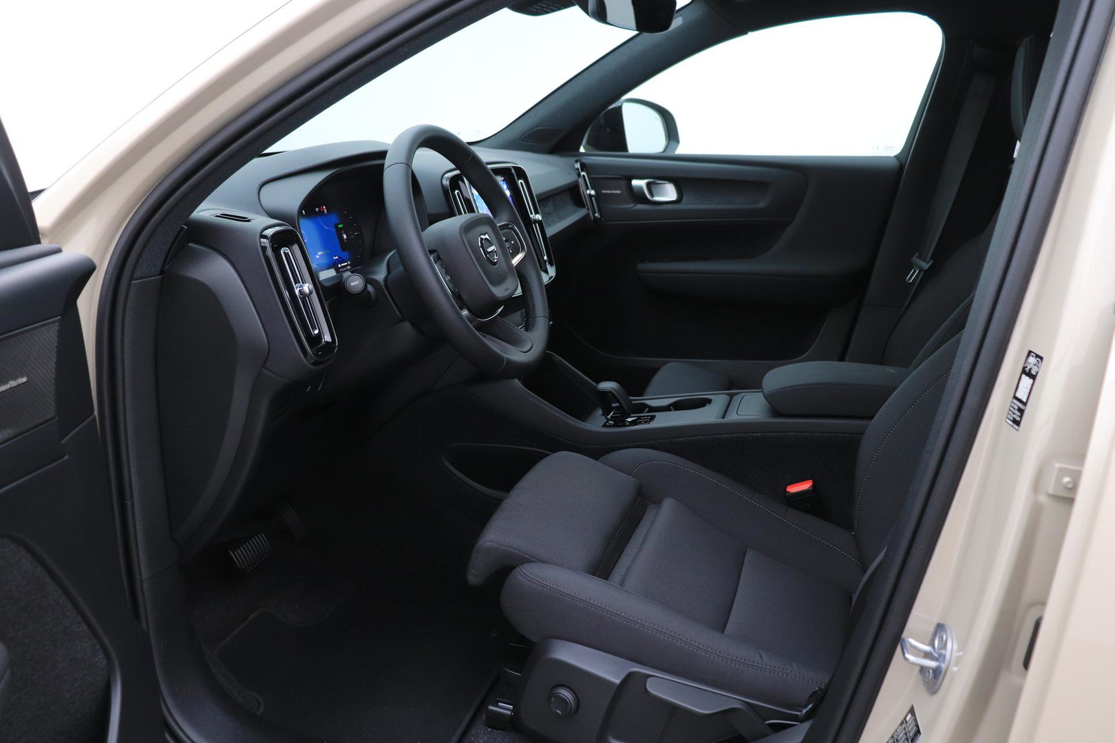 Volvo EX40 Single Motor Extended Range Plus 82 kWh | ACC | 360° Camera | Stoel+Stuurverwarming | Harman/Kardon | BLIS
