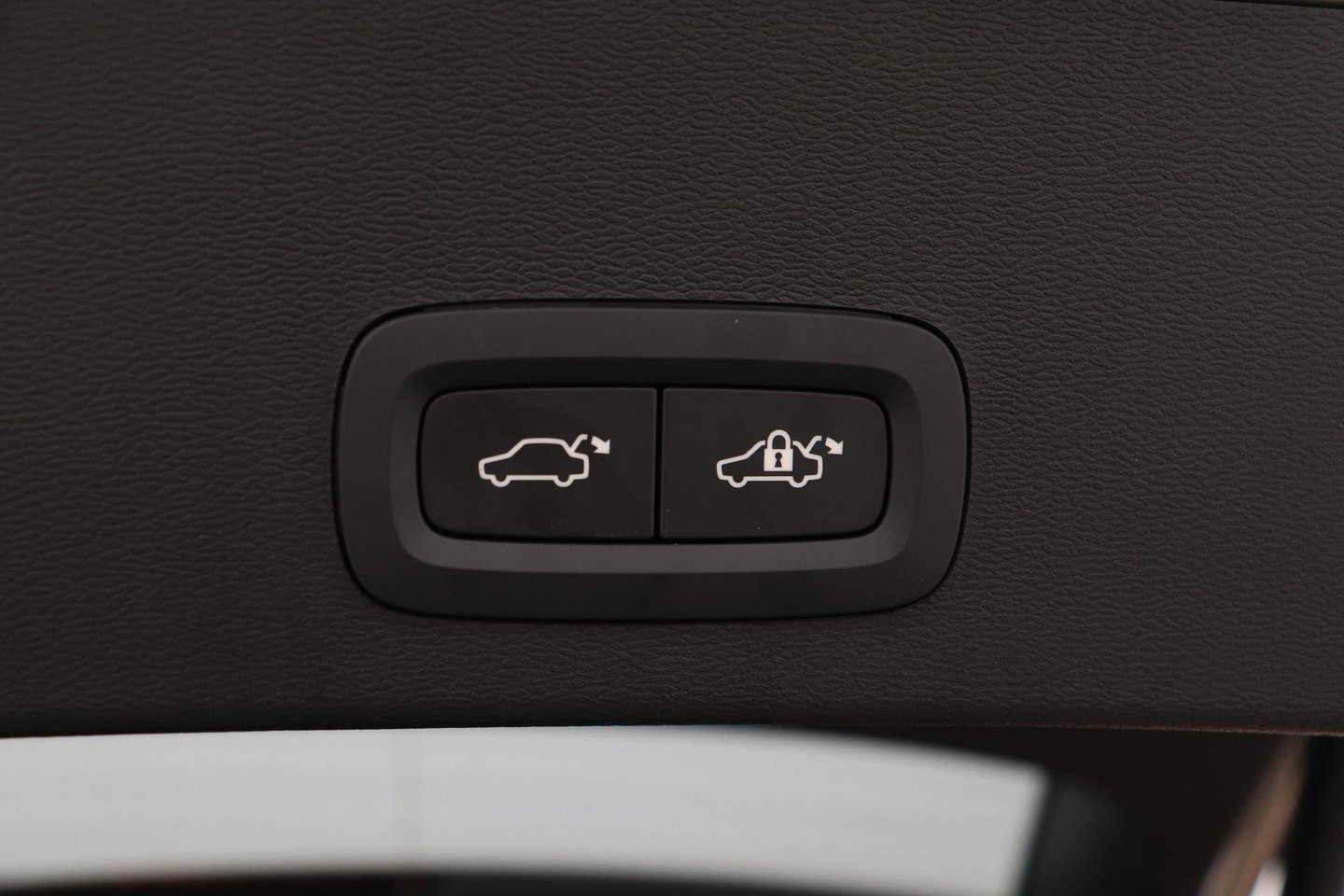 Volvo EX40 Single Motor Extended Range Plus 82 kWh | ACC | 360° Camera | Stoel+Stuurverwarming | Harman/Kardon | BLIS
