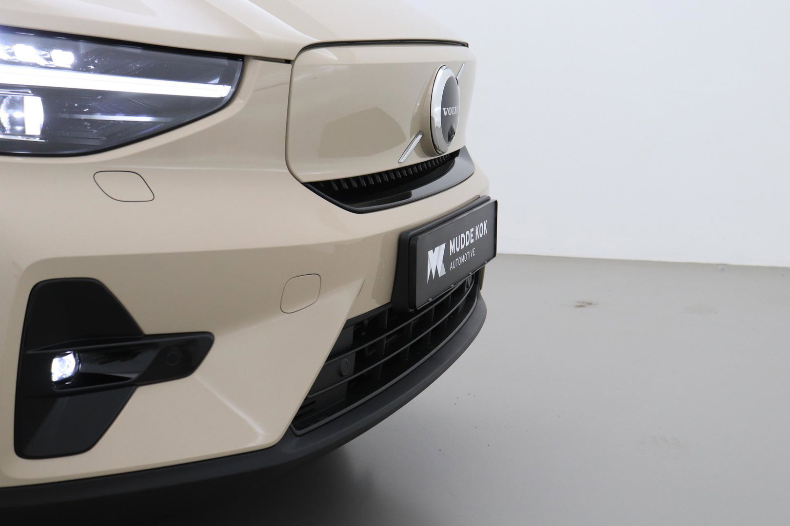 Volvo EX40 Single Motor Extended Range Plus 82 kWh | ACC | 360° Camera | Stoel+Stuurverwarming | Harman/Kardon | BLIS