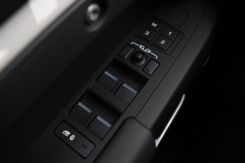 Land Rover Defender P300e 110 X-Dynamic HSE | FACELIFT | ClearSight | Meridian Surround | Head-Up | ACC | Panoramadak | Trekhaak