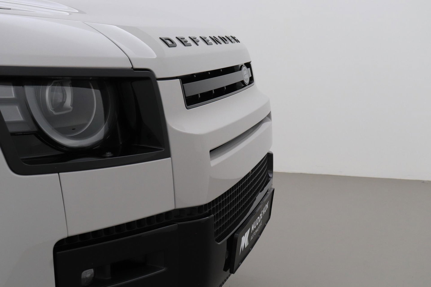 Land Rover Defender P300e 110 X-Dynamic HSE | FACELIFT | ClearSight | Meridian Surround | Head-Up | ACC | Panoramadak | Trekhaak