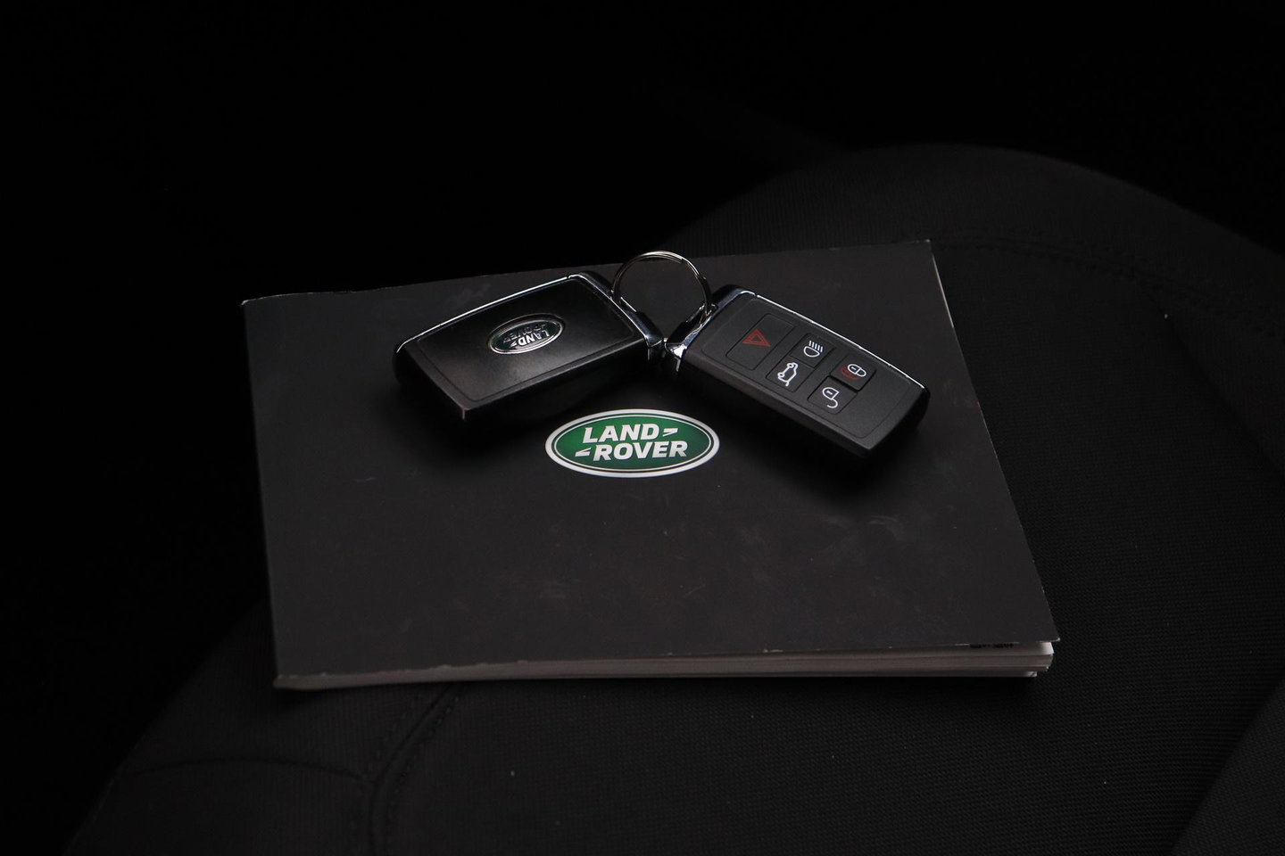 Land Rover Defender 110 2.0 P400e 110 S | Luchtvering | 360° Camera | Keyless | Stoel+Stuurverwarming | 20 Inch