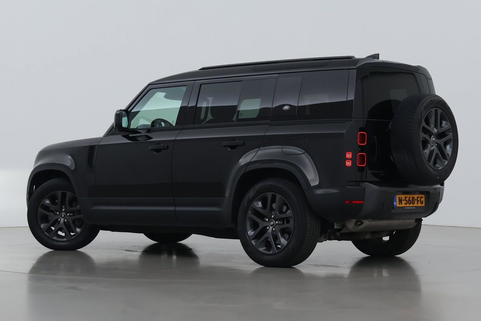 Land Rover Defender 110 2.0 P400e 110 S | Luchtvering | 360° Camera | Keyless | Stoel+Stuurverwarming | 20 Inch