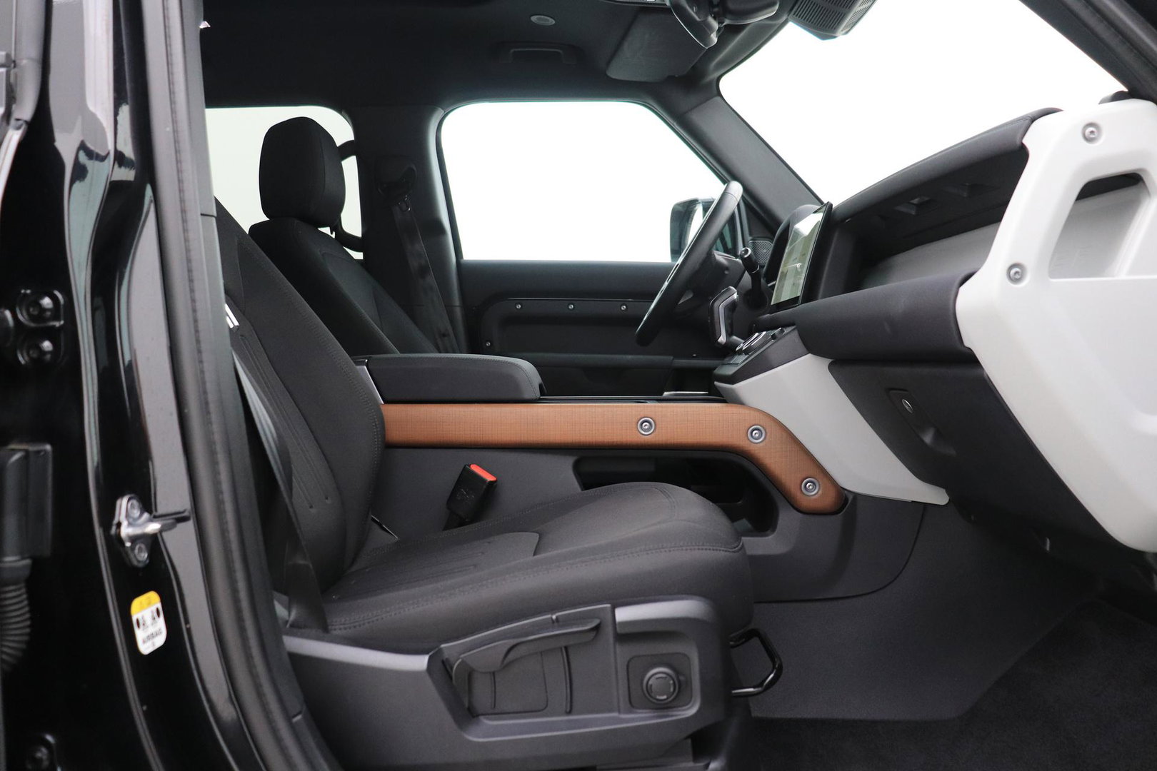 Land Rover Defender 110 2.0 P400e 110 S | Luchtvering | 360° Camera | Keyless | Stoel+Stuurverwarming | 20 Inch