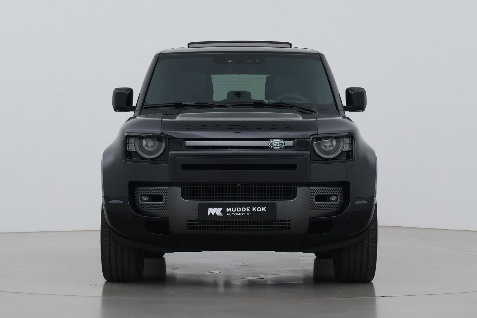 Land Rover Defender 5.0 P525 90 V8 Carpathian Edition | 5-Persoons | Luchtvering | Panoramadak | Head-Up | 22 Inch | ACC