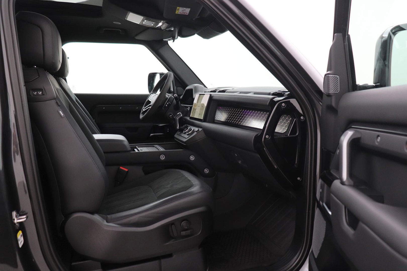 Land Rover Defender 5.0 P525 90 V8 Carpathian Edition | 5-Persoons | Luchtvering | Panoramadak | Head-Up | 22 Inch | ACC
