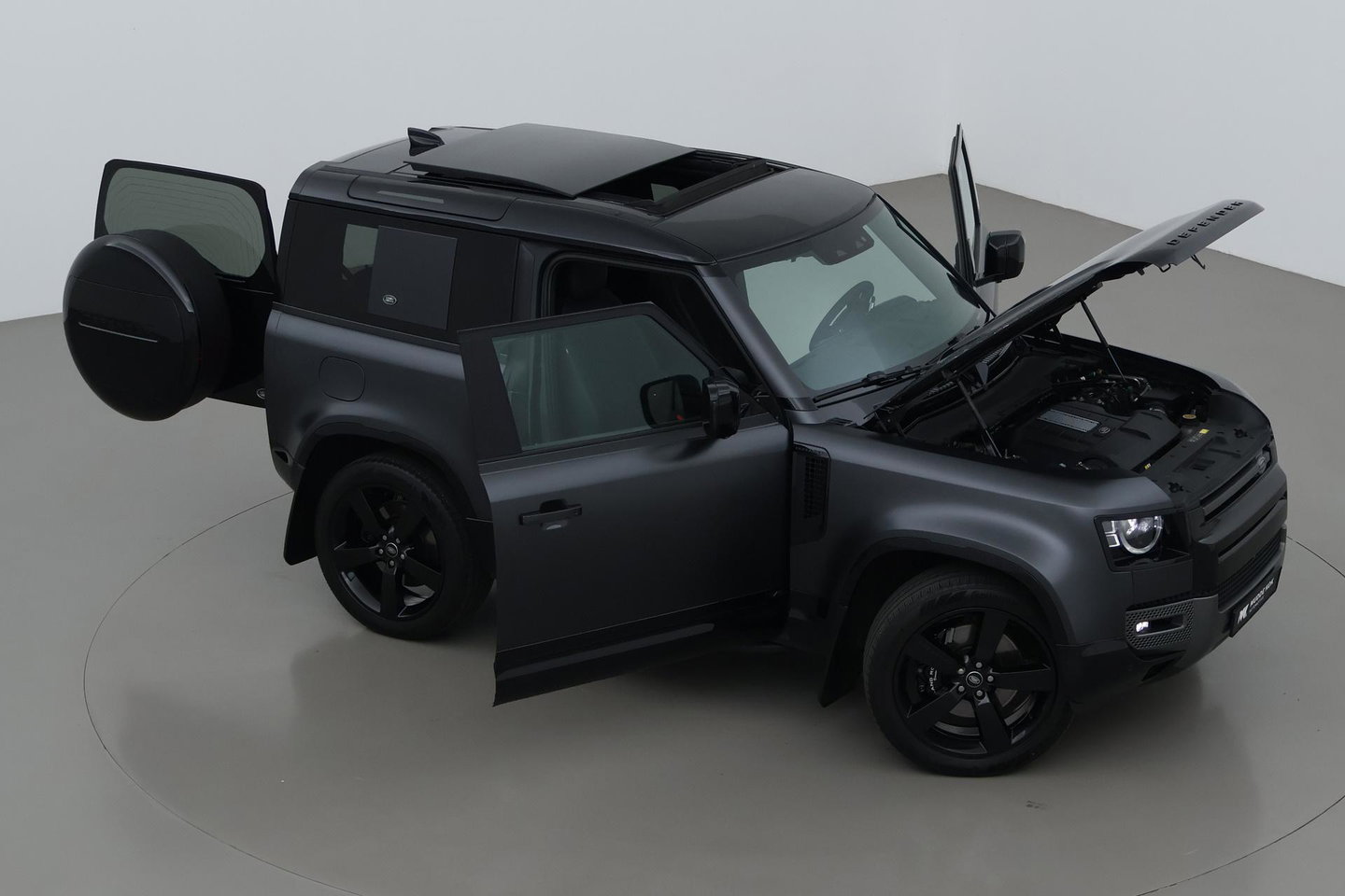 Land Rover Defender 5.0 P525 90 V8 Carpathian Edition | 5-Persoons | Luchtvering | Panoramadak | Head-Up | 22 Inch | ACC