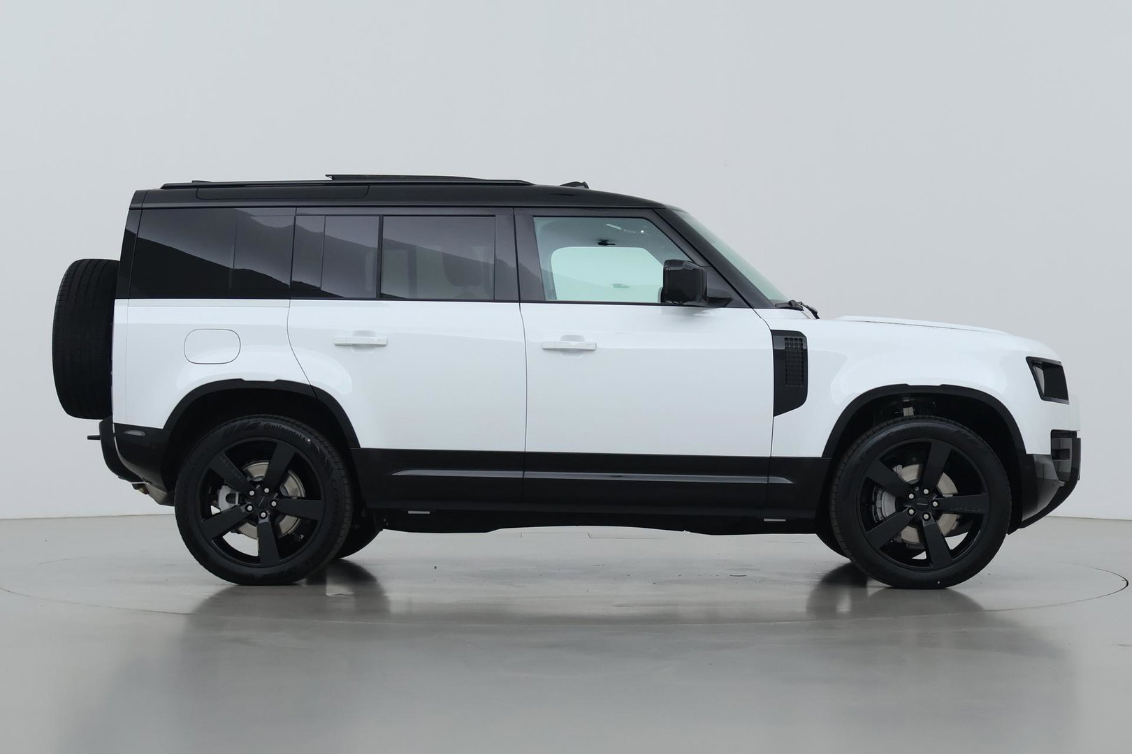 Land Rover Defender 2.0 P300e 110 X-Dynamic HSE | FACELIFT | ClearSight | Meridian Surround | Head-Up | ACC | Panoramadak | Trekhaak