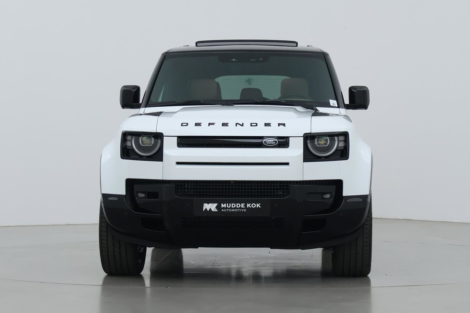 Land Rover Defender 2.0 P300e 110 X-Dynamic HSE | FACELIFT | ClearSight | Meridian Surround | Head-Up | ACC | Panoramadak | Trekhaak