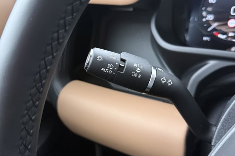Land Rover Defender 2.0 P300e 110 X-Dynamic HSE | FACELIFT | ClearSight | Meridian Surround | Head-Up | ACC | Panoramadak | Trekhaak