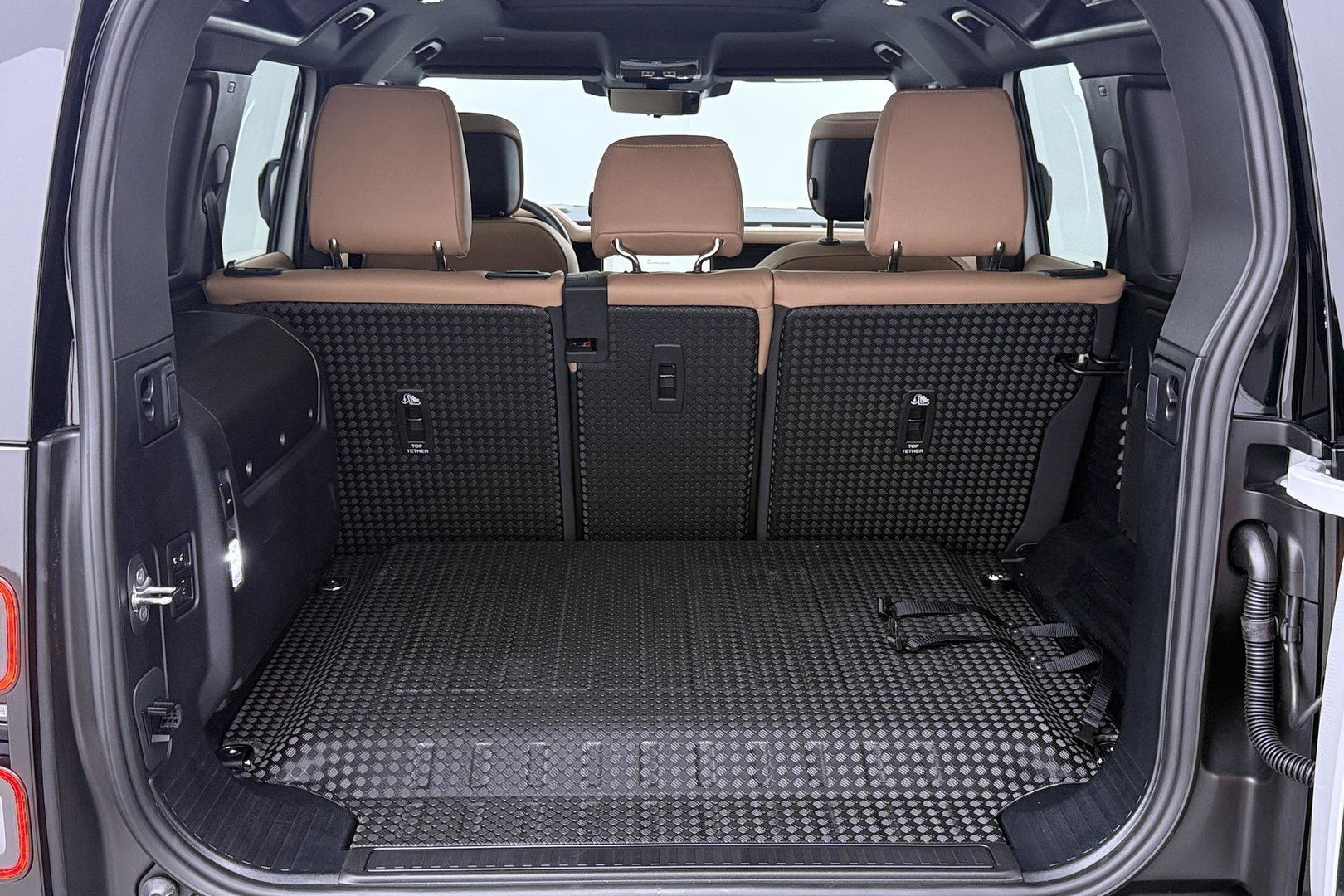 Land Rover Defender 2.0 P300e 110 X-Dynamic HSE | FACELIFT | ClearSight | Meridian Surround | Head-Up | ACC | Panoramadak | Trekhaak