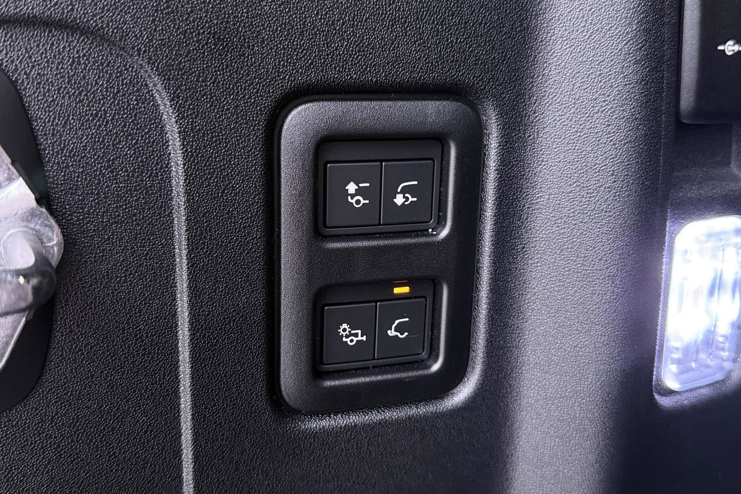 Land Rover Defender 2.0 P300e 110 X-Dynamic HSE | FACELIFT | ClearSight | Meridian Surround | Head-Up | ACC | Panoramadak | Trekhaak