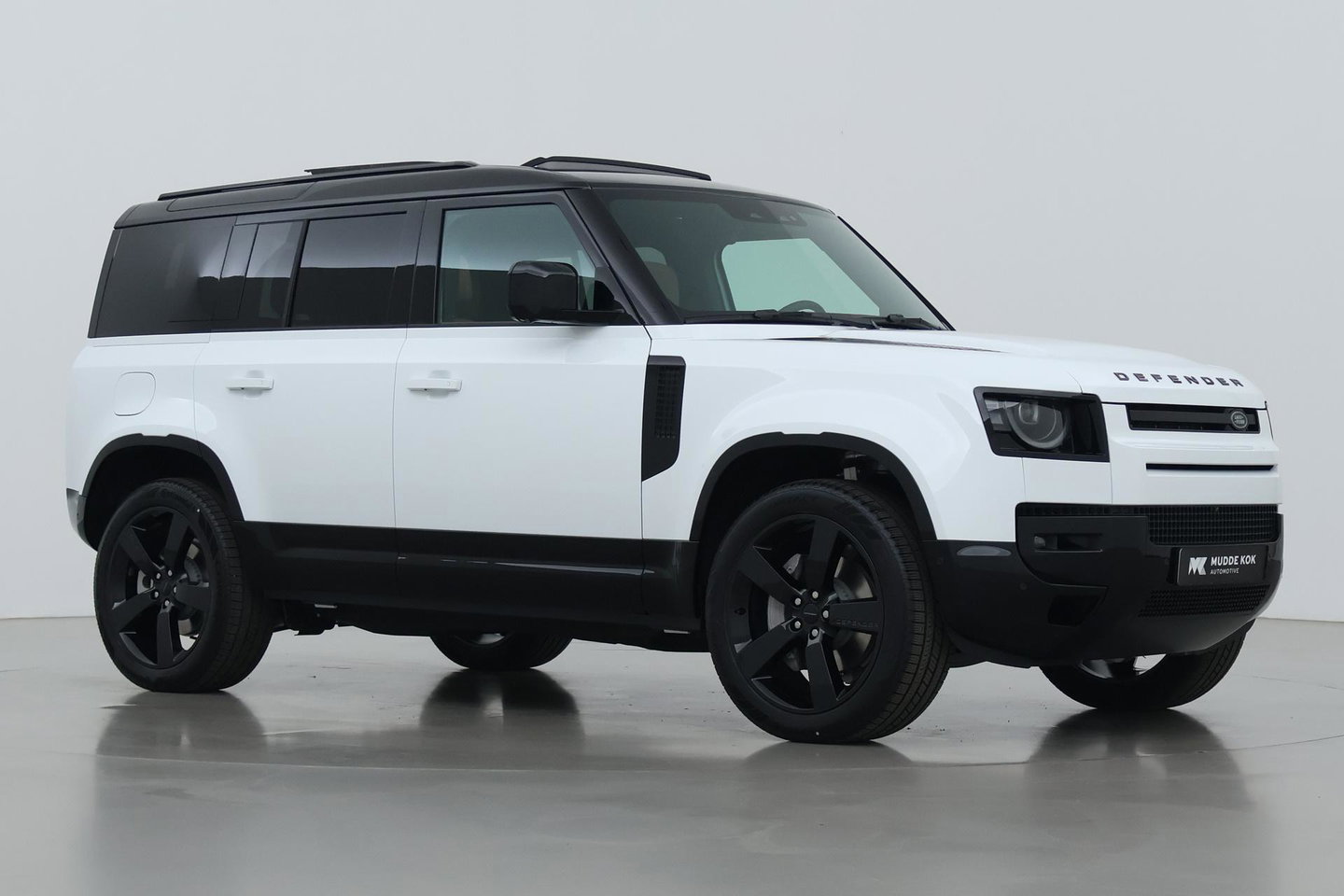 Land Rover Defender 2.0 P300e 110 X-Dynamic HSE | FACELIFT | ClearSight | Meridian Surround | Head-Up | ACC | Panoramadak | Trekhaak