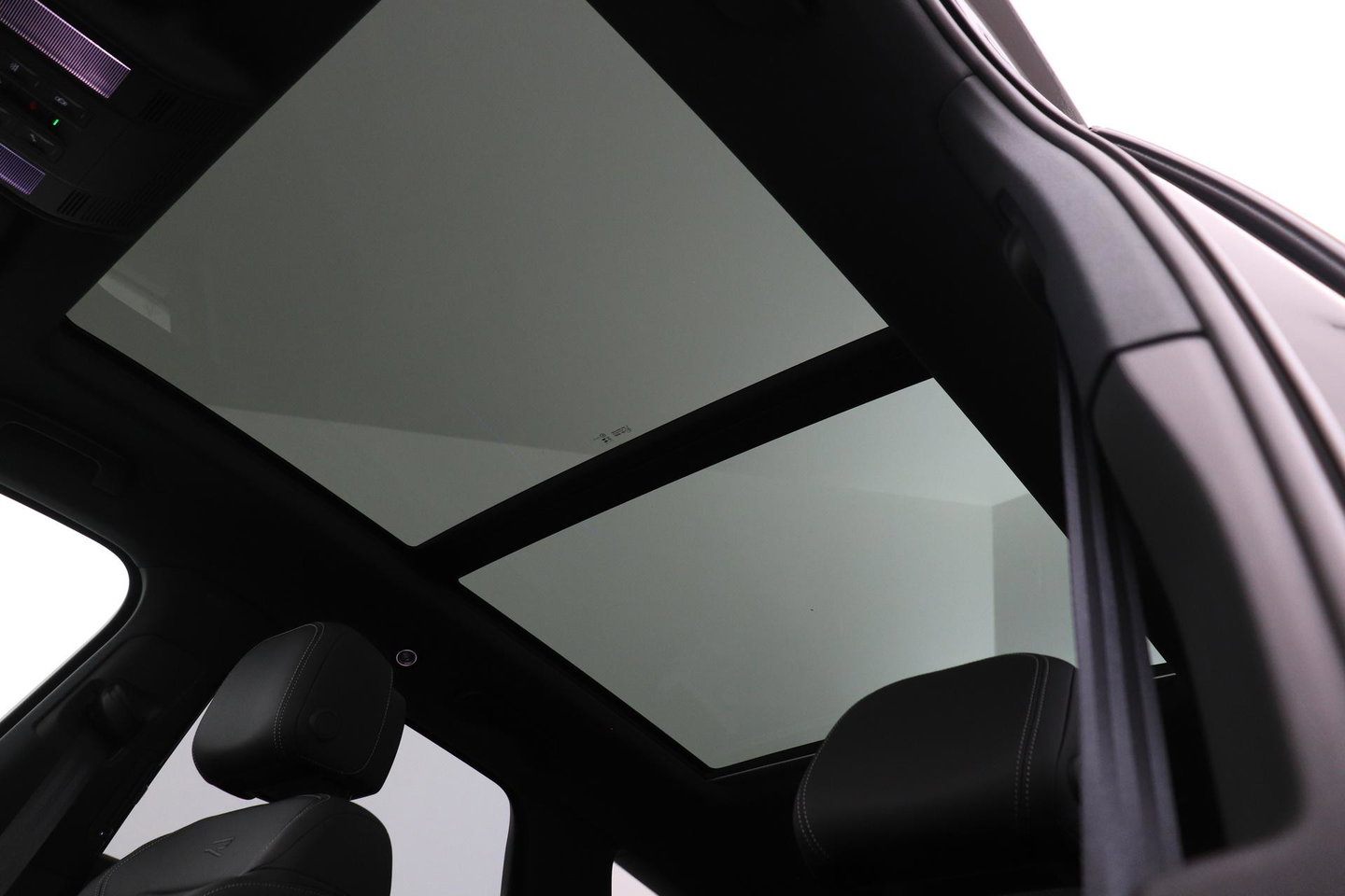 Volkswagen Touareg 3.0 TSi eHybrid 4MOTION R | FINAL EDITION | Luchtvering | Trekhaak | Panoramadak | Dynaudio | 360° Camera