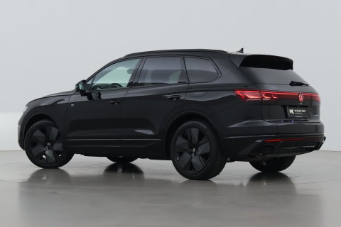 Volkswagen Touareg 3.0 TSi eHybrid 4MOTION R | FINAL EDITION | Luchtvering | Trekhaak | Panoramadak | Dynaudio | 360° Camera