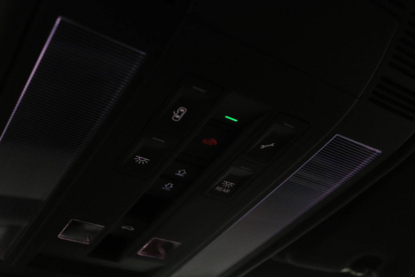 Volkswagen Touareg 3.0 TSi eHybrid 4MOTION R | FINAL EDITION | Luchtvering | Trekhaak | Panoramadak | Dynaudio | 360° Camera