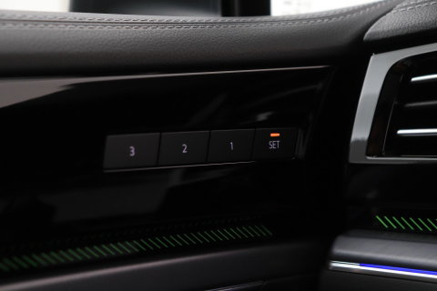 Volkswagen Touareg 3.0 TSi eHybrid 4MOTION R | FINAL EDITION | Luchtvering | Trekhaak | Panoramadak | Dynaudio | 360° Camera
