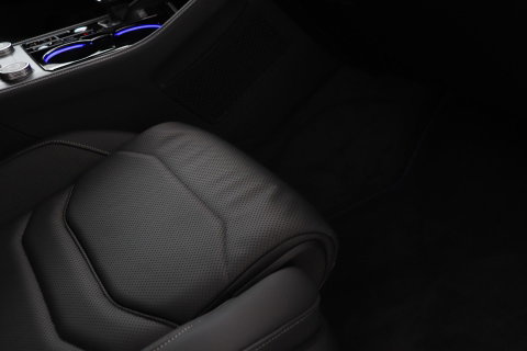 Volkswagen Touareg 3.0 TSi eHybrid 4MOTION R | FINAL EDITION | Luchtvering | Trekhaak | Panoramadak | Dynaudio | 360° Camera