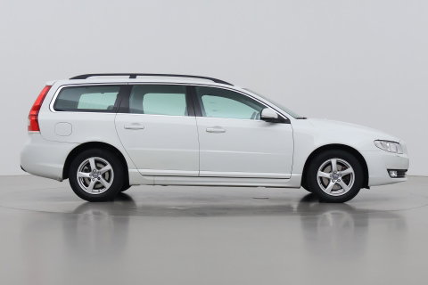 Volvo V70 2.0 D2 Dynamic Edition | Automaat | Stoelverwarming | PDC V+A | Xenon | Verwarmde voorruit