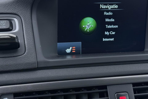 Volvo V70 2.0 D2 Dynamic Edition | Automaat | Stoelverwarming | PDC V+A | Xenon | Verwarmde voorruit