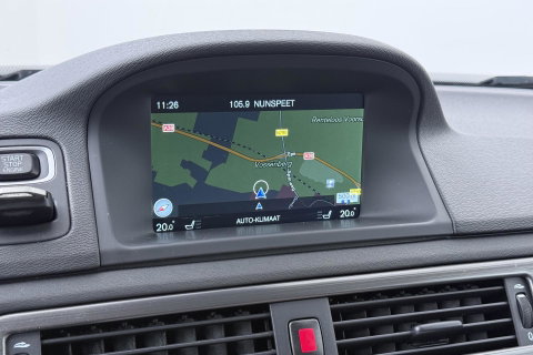 Volvo V70 2.0 D2 Dynamic Edition | Automaat | Stoelverwarming | PDC V+A | Xenon | Verwarmde voorruit