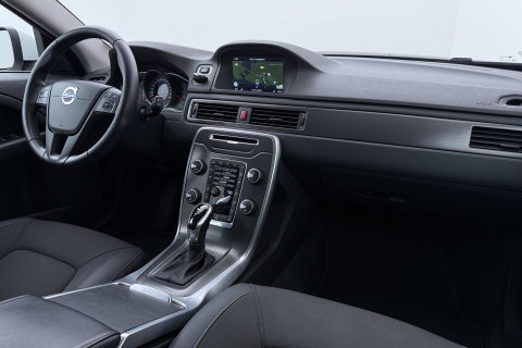 Volvo V70 2.0 D2 Dynamic Edition | Automaat | Stoelverwarming | PDC V+A | Xenon | Verwarmde voorruit