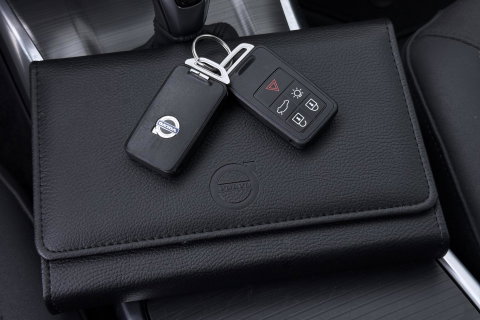 Volvo V70 2.0 D2 Dynamic Edition | Automaat | Stoelverwarming | PDC V+A | Xenon | Verwarmde voorruit