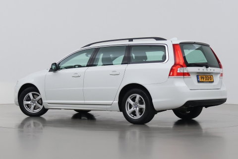 Volvo V70 2.0 D2 Dynamic Edition | Automaat | Stoelverwarming | PDC V+A | Xenon | Verwarmde voorruit