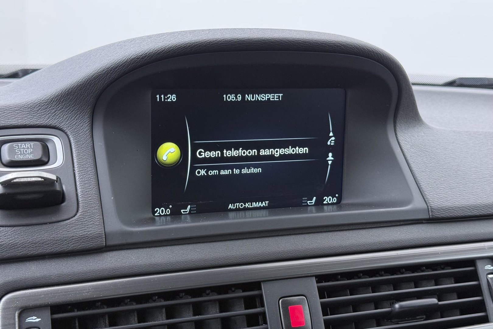 Volvo V70 2.0 D2 Dynamic Edition | Automaat | Stoelverwarming | PDC V+A | Xenon | Verwarmde voorruit