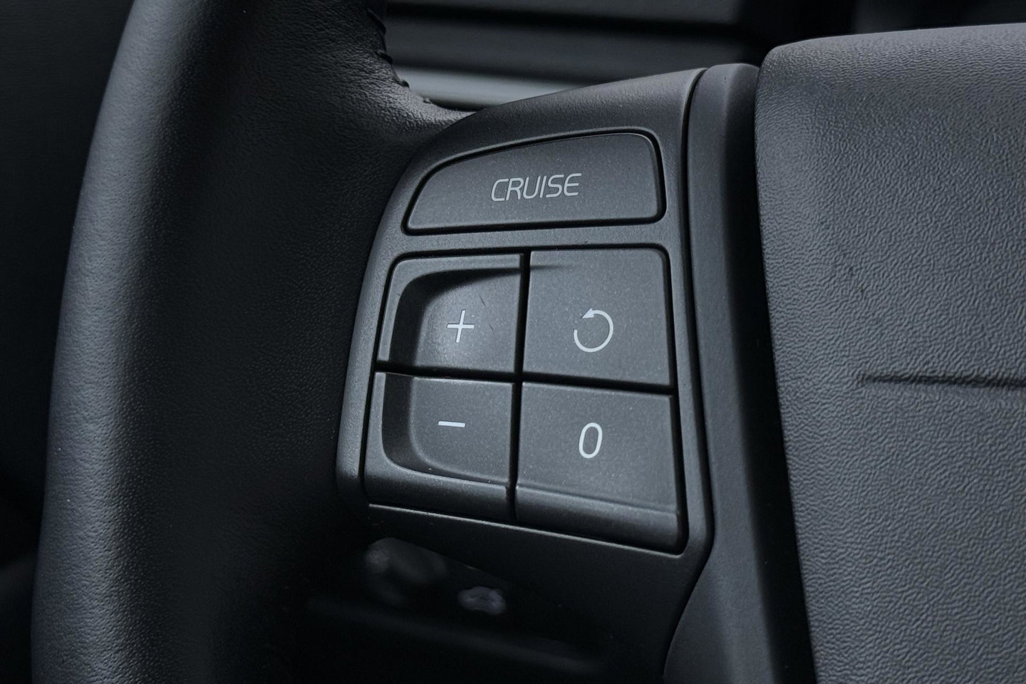 Volvo V70 2.0 D2 Dynamic Edition | Automaat | Stoelverwarming | PDC V+A | Xenon | Verwarmde voorruit