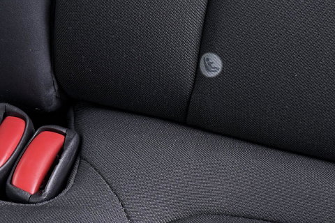 Volvo V70 2.0 D2 Dynamic Edition | Automaat | Stoelverwarming | PDC V+A | Xenon | Verwarmde voorruit