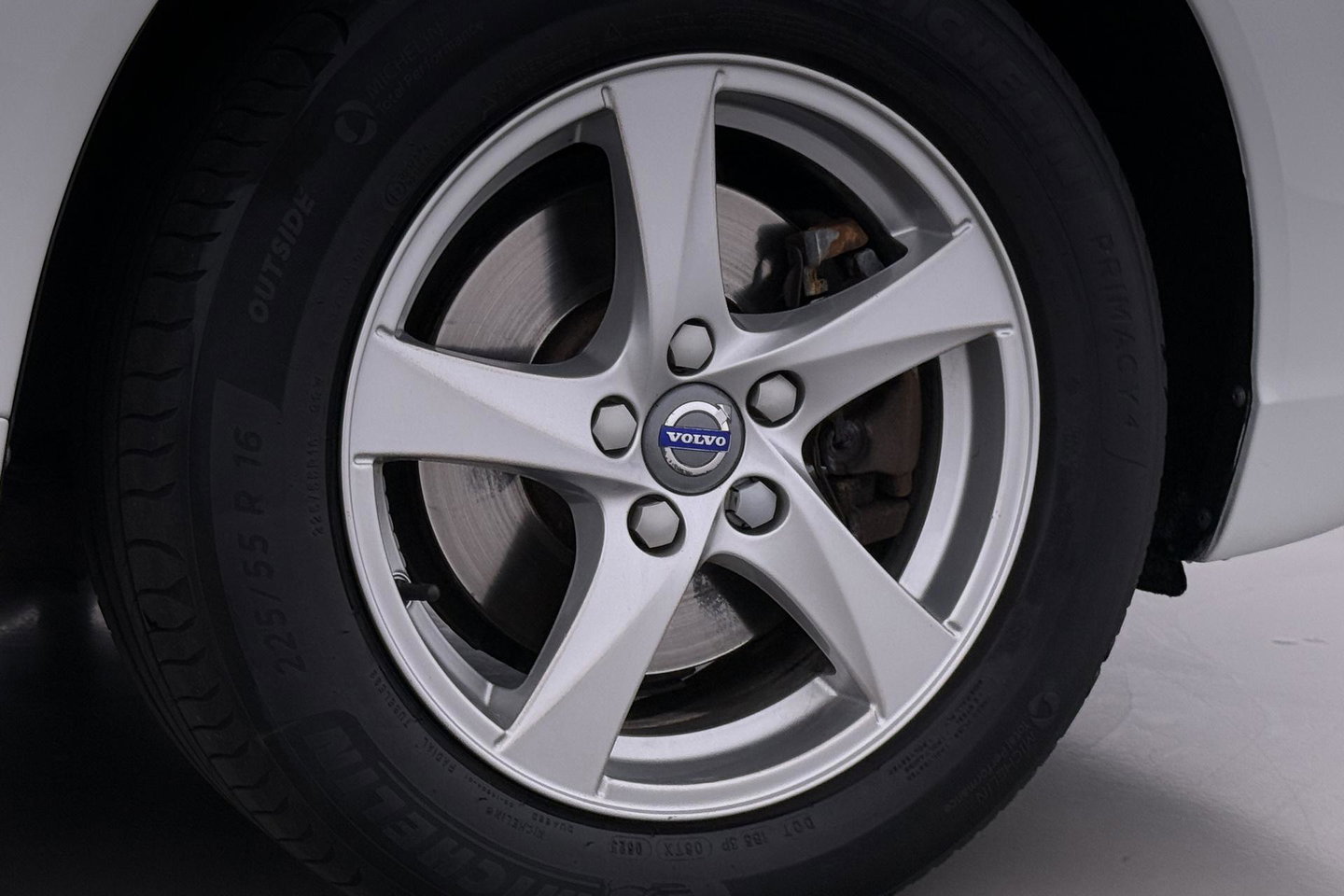 Volvo V70 2.0 D2 Dynamic Edition | Automaat | Stoelverwarming | PDC V+A | Xenon | Verwarmde voorruit