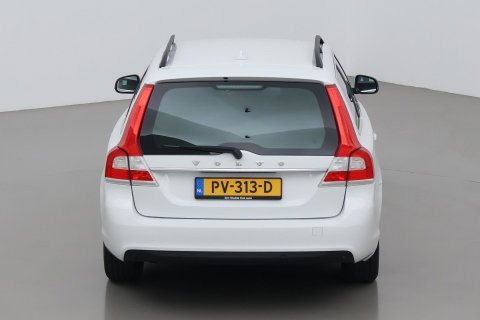 Volvo V70 2.0 D2 Dynamic Edition | Automaat | Stoelverwarming | PDC V+A | Xenon | Verwarmde voorruit