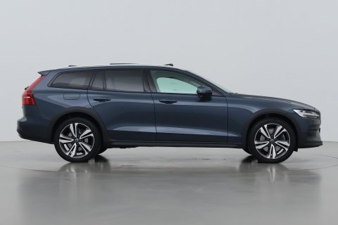 Volvo V60 Cross Country 2.0 B5 AWD Pro | ACC | Panoramadak | Harman/Kardon | Keyless | Memory | Trekhaak | Camera | BLIS | 19 Inch