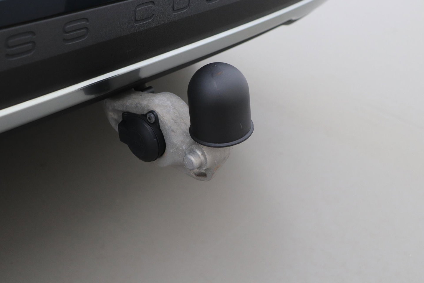 Volvo V60 Cross Country 2.0 B5 AWD Pro | ACC | Panoramadak | Harman/Kardon | Keyless | Memory | Trekhaak | Camera | BLIS | 19 Inch