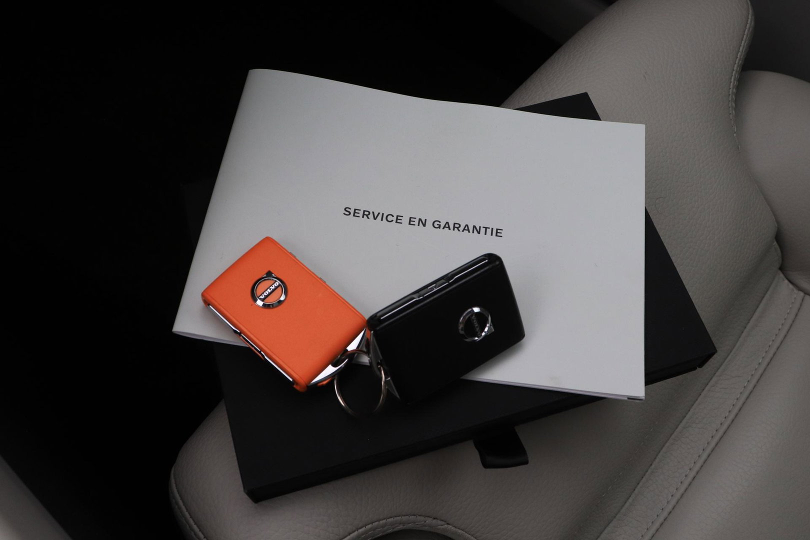 Volvo V60 Cross Country 2.0 B5 AWD Pro | ACC | Panoramadak | Harman/Kardon | Keyless | Memory | Trekhaak | Camera | BLIS | 19 Inch
