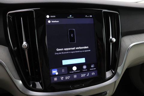 Volvo V60 Cross Country 2.0 B5 AWD Pro | ACC | Panoramadak | Harman/Kardon | Keyless | Memory | Trekhaak | Camera | BLIS | 19 Inch