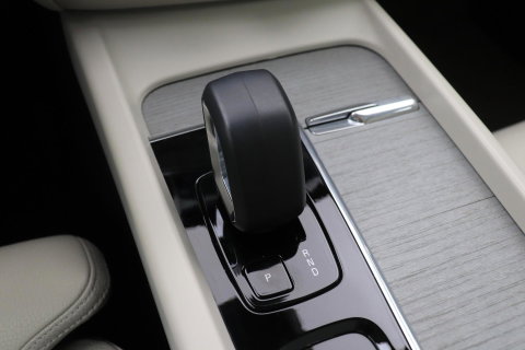 Volvo V60 Cross Country 2.0 B5 AWD Pro | ACC | Panoramadak | Harman/Kardon | Keyless | Memory | Trekhaak | Camera | BLIS | 19 Inch