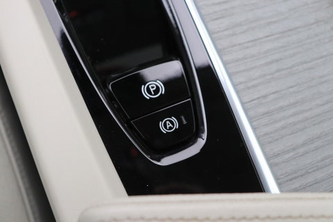 Volvo V60 Cross Country 2.0 B5 AWD Pro | ACC | Panoramadak | Harman/Kardon | Keyless | Memory | Trekhaak | Camera | BLIS | 19 Inch