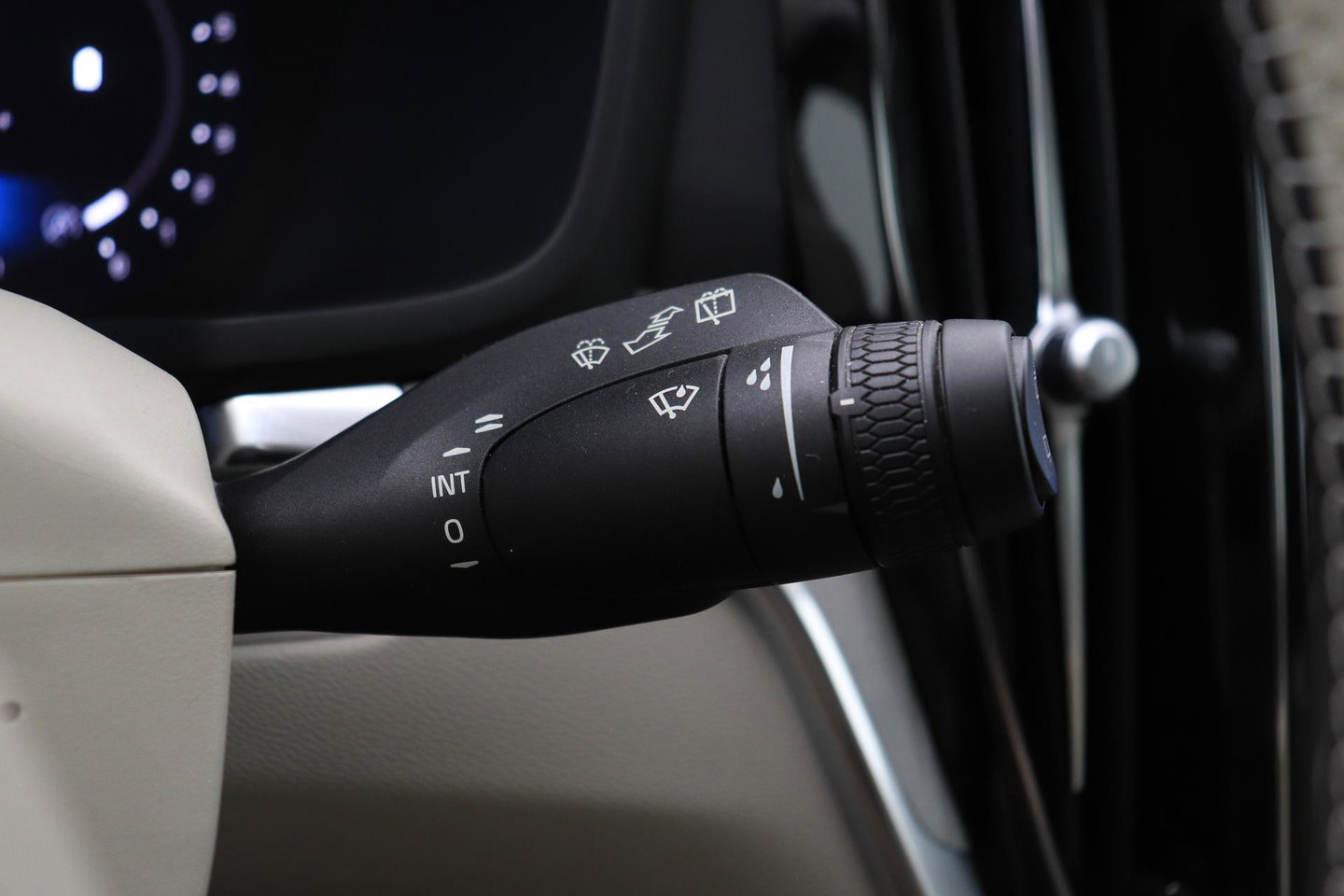 Volvo V60 Cross Country 2.0 B5 AWD Pro | ACC | Panoramadak | Harman/Kardon | Keyless | Memory | Trekhaak | Camera | BLIS | 19 Inch